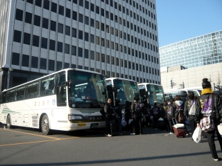 122108バス乗車