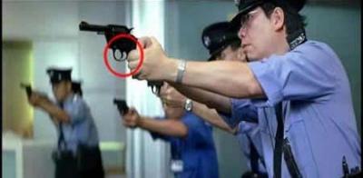 お間抜けな警察官0294